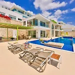 فيلة Calikusu Magnificent Ultraluxury كاس