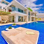 فيلة Calikusu Magnificent Ultraluxury كاس